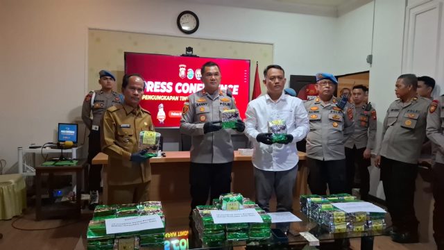 Konferensi pers Polres Sintang ungkap 59,85 kilogram sabu