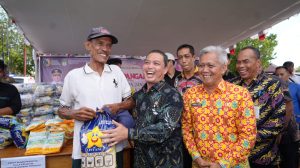 Pangan murah Ketapang warga antre sembako subsidi