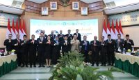 Ria Norsan di acara HUT Bank Kalbar ke-62