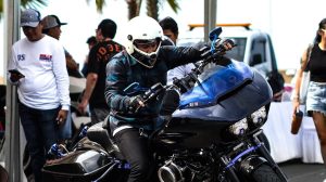 Dede Sandy saat bersiap mengikuti ajang Hi-Drone Drag Race Harley Davidson 2026 di PIK 2 Jakarta