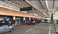 Keberangkatan jemaah haji Kalbar di Bandara Supadio Pontianak menuju Batam