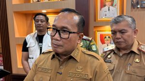 Sujiwo hentikan aktivitas arang bakau di Batu Ampar