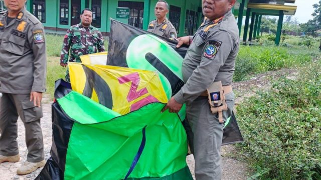 Satpol PP Pontianak menyita puluhan layangan dan benang gelondongan dalam operasi penertiban di Pontianak Utara.