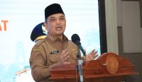 Gubernur Kalbar Ria Norsan membuka Rapat Kerja Lurah se-Kalimantan Barat di Pontianak.