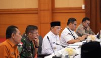 Gubernur Kalbar Ria Norsan memimpin High Level Meeting Pengendalian Inflasi TPID Kalbar