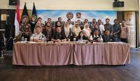 Sosialisasi pencegahan TPPO oleh Imigrasi Pontianak di Desa Pal Sembilan