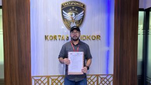 Stevanus Babaro melaporkan dugaan korupsi pasokan batu bara ke Kortastipidkor Polri