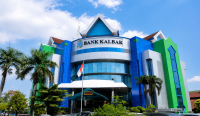 Direktur Utama Bank Kalbar Rokidi memaparkan kinerja penyaluran kredit Bank Kalbar yang mencapai Rp18,07 triliun sepanjang 2025.