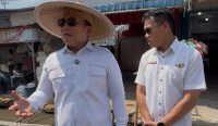 Sujiwo meninjau pembangunan drainase Jalan Perdamaian Kubu Raya