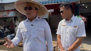 Sujiwo meninjau pembangunan drainase Jalan Perdamaian Kubu Raya