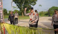 AKBP Rensa S. Aktadivia mengikuti Welcome and Farewell Parade usai resmi menjabat Kapolres Kubu Raya.