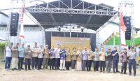 Direktur Utama Bank Kalbar Rokidi saat menghadiri Gerakan Pangan Murah dalam rangka Gema Membangun Desa 2026 di Kabupaten Kayong Utara.