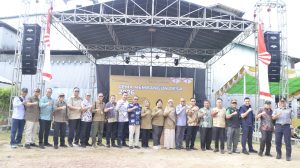 Direktur Utama Bank Kalbar Rokidi saat menghadiri Gerakan Pangan Murah dalam rangka Gema Membangun Desa 2026 di Kabupaten Kayong Utara.
