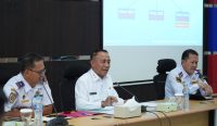 Wagub Kalbar Krisantus Kurniawan membahas pengerukan alur Sungai Kapuas untuk mengatasi pendangkalan dan hambatan distribusi logistik