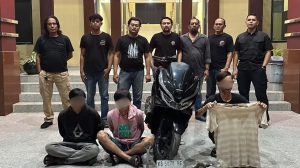 Polisi mengamankan tiga terduga pelaku pencurian meteran PDAM di Kubu Raya