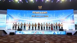 Ria Norsan menerima penghargaan TPID Provinsi Terbaik 2026