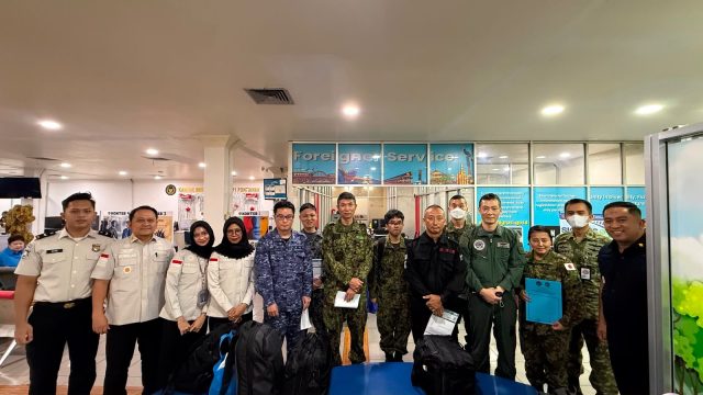 13 WN Jepang mendapat ITKT dari Imigrasi Pontianak untuk misi bantuan bencana