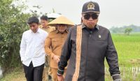 sujiwo-lasarus-tinjau-pasar-induk-melati-kubu-raya.jpg