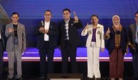 Bank Kalbar meraih TOP Human Capital Awards 2026 bintang lima dan penghargaan The Most Committed Top Leader untuk Direktur Utama Rokidi.
