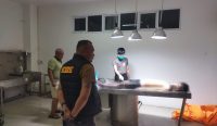 Polisi melakukan penanganan kasus penemuan pria meninggal di Kecamatan Sungai Ambawang, Kabupaten Kubu Raya.