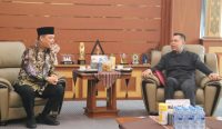 Gubernur Kalbar Ria Norsan menindaklanjuti aspirasi kepala sekolah di wilayah pedalaman Kalimantan Barat.
