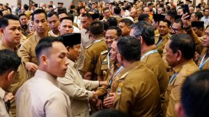 Gubernur Kalimantan Barat Ria Norsan menerima penghargaan TPAKD Award 2026 kategori provinsi terbaik wilayah Kalimantan.